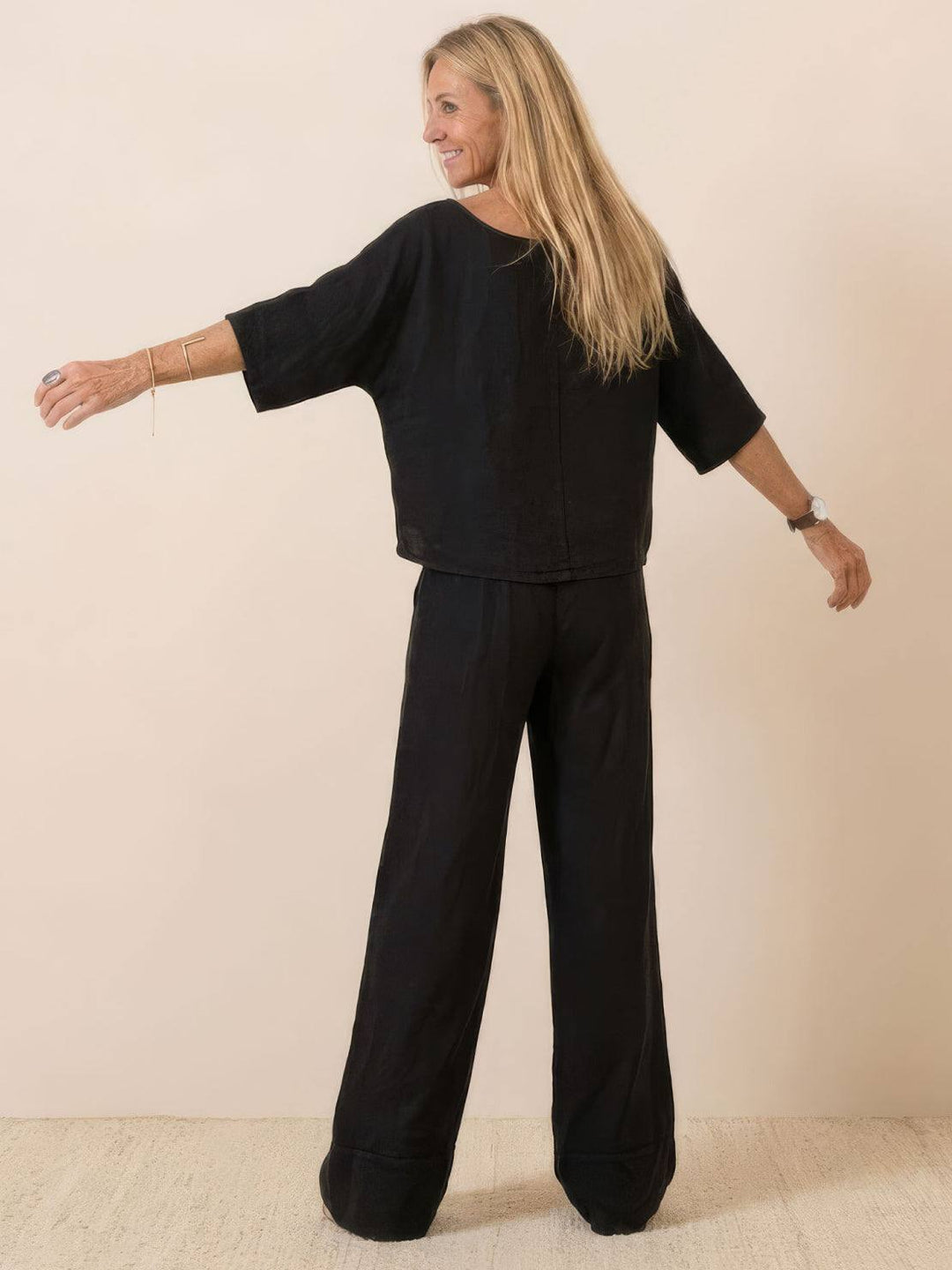 At Ease & Down to Earth: Short-sleeved Pullover & Wide Trouser Matching Set