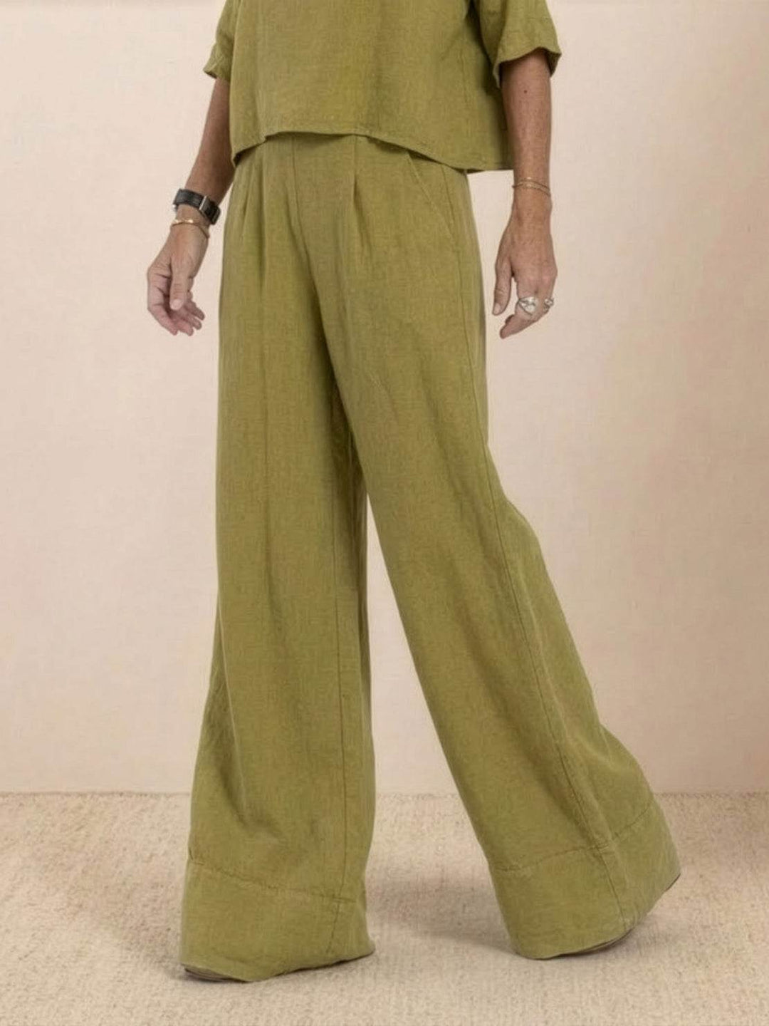 At Ease & Down to Earth: Short-sleeved Pullover & Wide Trouser Matching Set