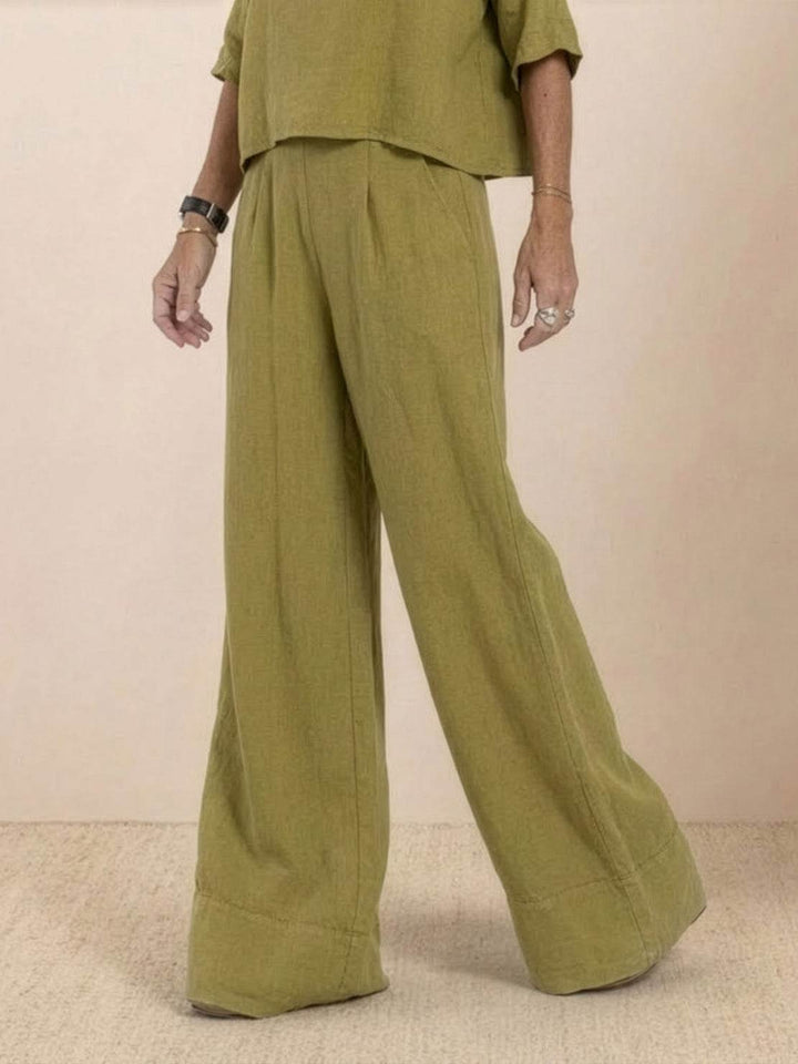 At Ease & Down to Earth: Short-sleeved Pullover & Wide Trouser Matching Set